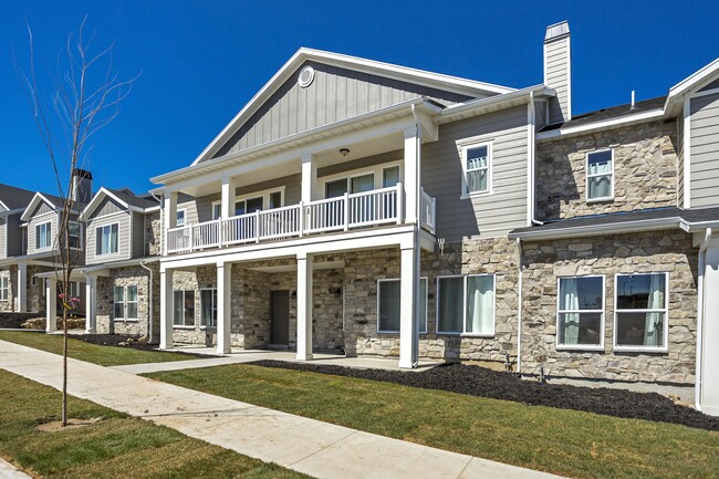 Building Photo - 5655 Island Ridge Dr