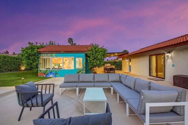 Building Photo - 2230 Tamarisk Rd