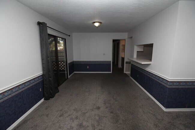 Building Photo - 652 Casa Grande Dr
