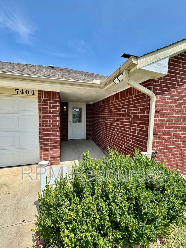 Building Photo - 7404 Park Meadow Dr