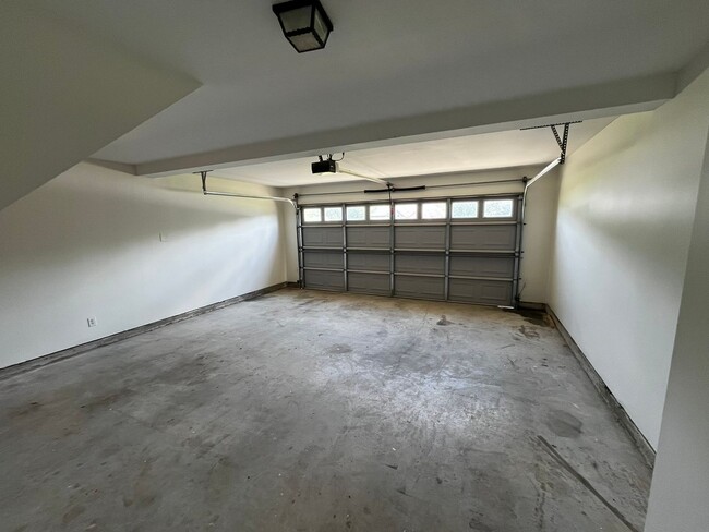 Building Photo - Beautiful 4 bedroom 2 bath in Phenix City, AL