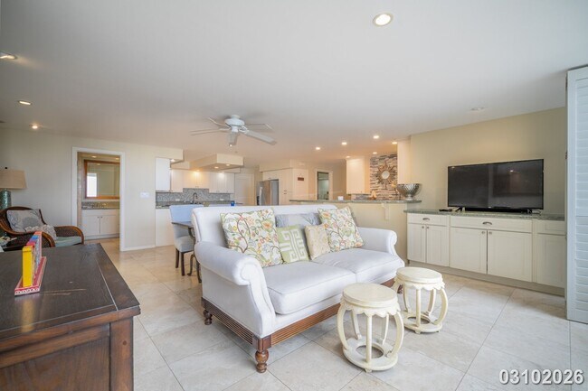 Building Photo - RARELY AVAILABLE FULLY FURNISHED CORAL STRAND CONDO IN WAIKIKI 1BR/1BA/1PKG