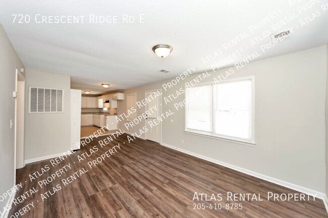 Building Photo - 720 Cres Rdg E Rd