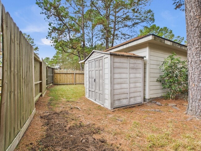 Building Photo - 5006 Fern Garden Ct