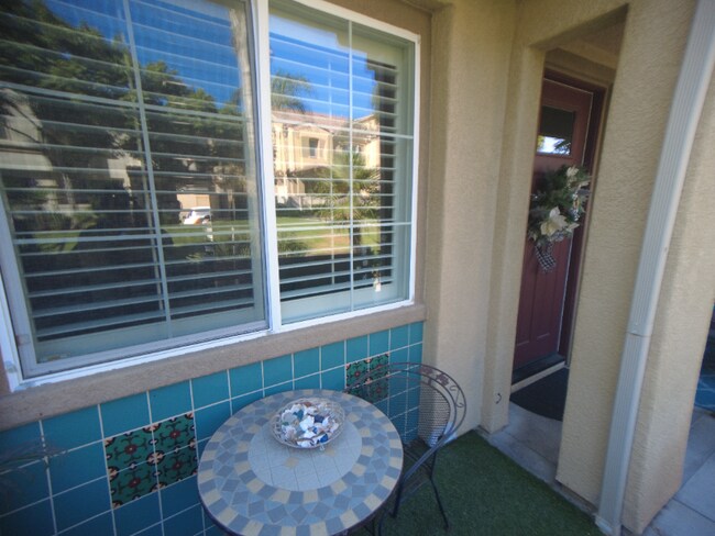 Building Photo - 1460 Mockingbird Ct