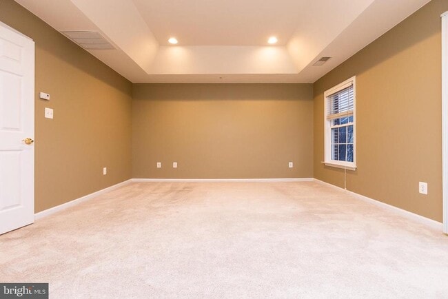 Building Photo - 1206 Maple Grove Ln