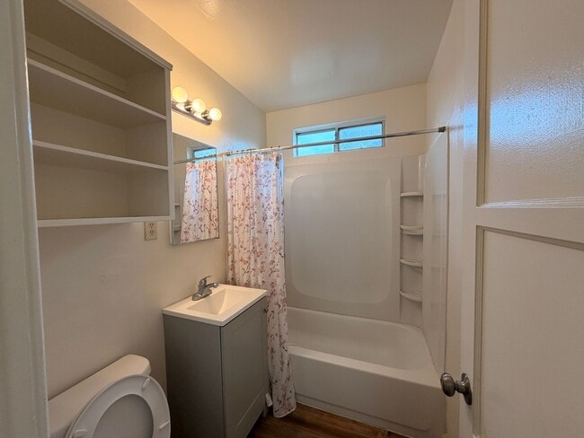 Building Photo - 514 N Elizabeth St