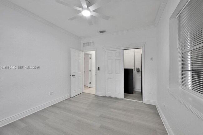 Building Photo - 2041 NE 182nd St