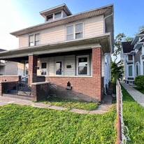 Building Photo - 611 W 30th St