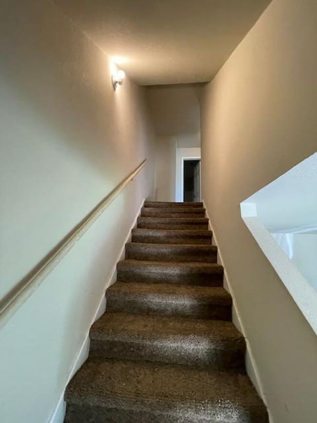 Building Photo - 2 Story townhome in Moody, Texas.