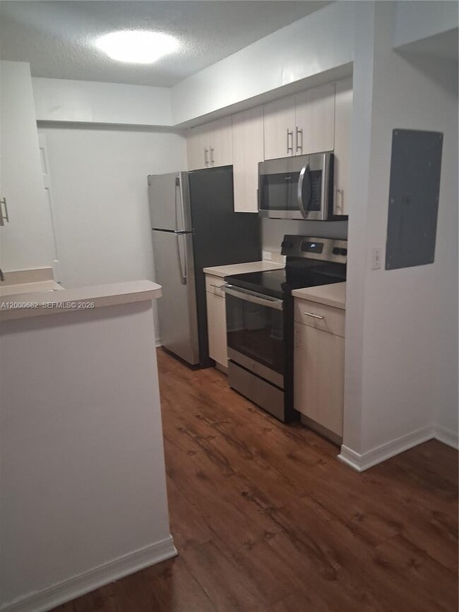 Building Photo - 620 SW 111th Ave