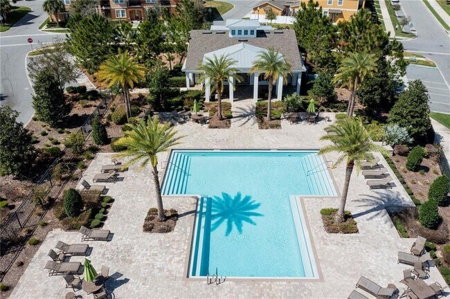 Building Photo - 15602 Sunquat Dr