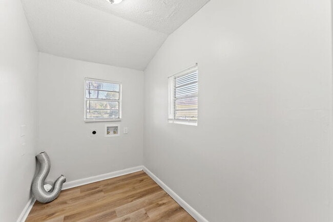 Building Photo - Modern Comfort Meets Country Charm 2BR/1BA...