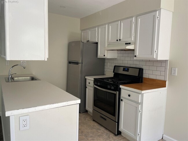Building Photo - 66 Homestead Village Dr