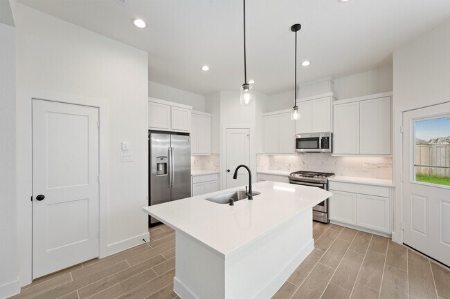 Building Photo - 21118 Medina River Dr
