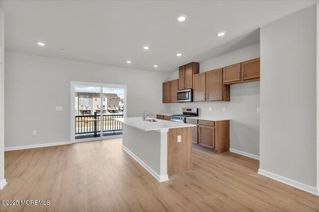 Building Photo - 220 Sandy Rdg Rd