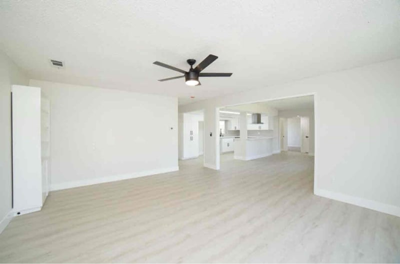 Building Photo - 841 N Fine Ave