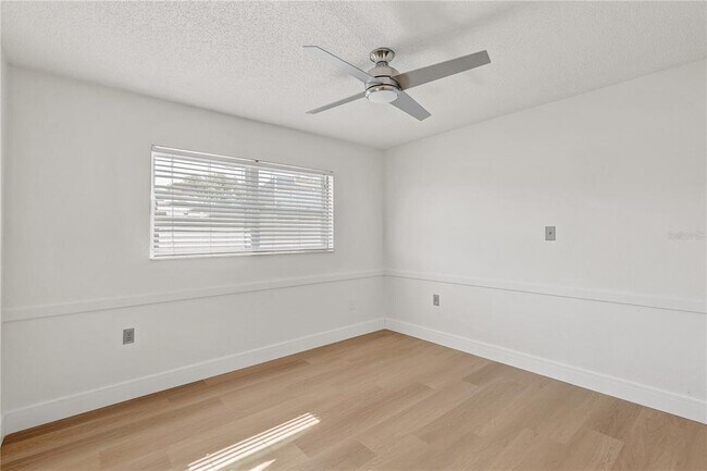 Building Photo - 7012 Pin Cherry Ln