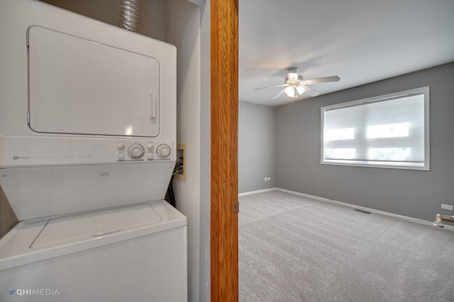 Building Photo - 1730 W Terra Cotta Pl