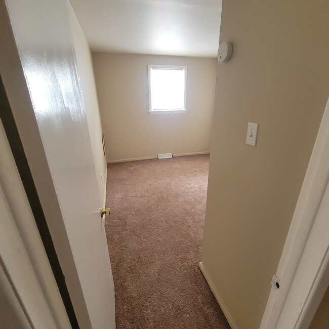 Bedroom 1 - 6 Plum St