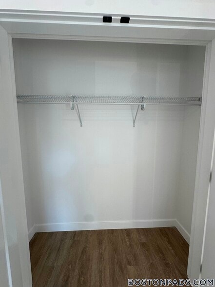 Building Photo - 199 Gardner St