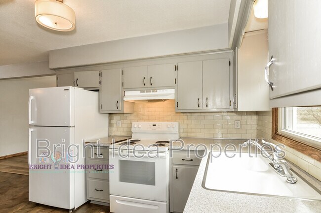 Building Photo - Pleasant Avenue - 9602