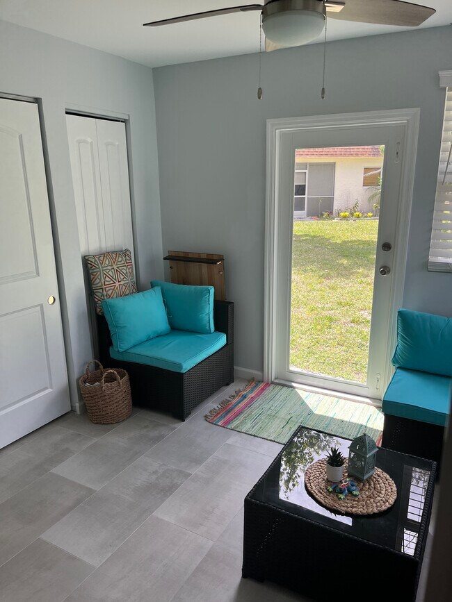 Building Photo - 401 SW Natura Ave