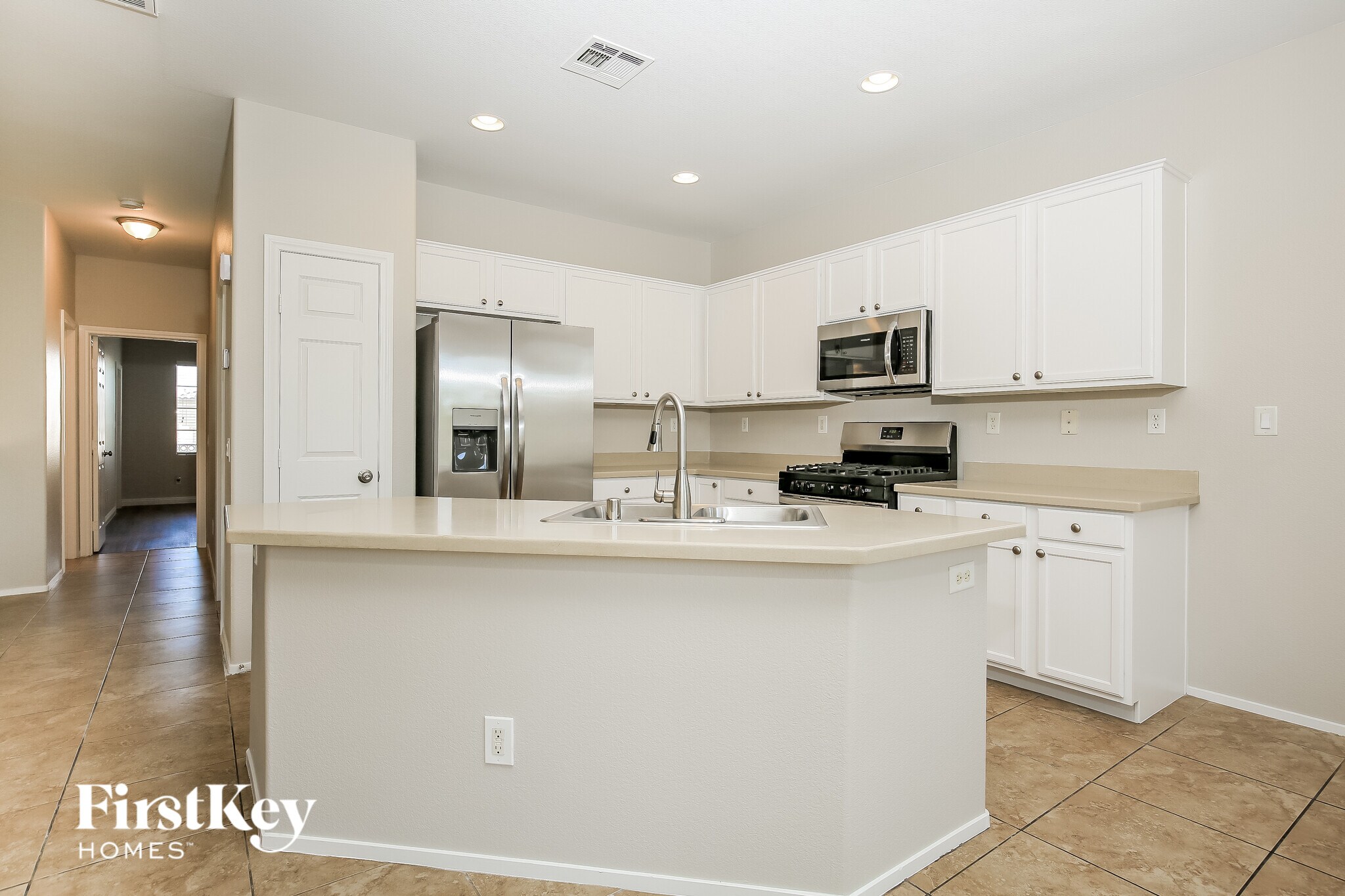 Building Photo - 7637 Montefrio Ave