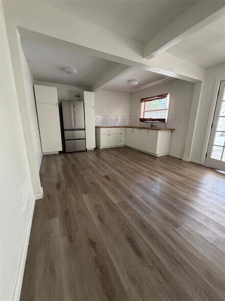 Building Photo - 209 W Emily St