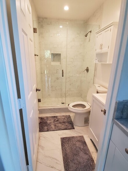 Building Photo - 3332 Cricklewood St