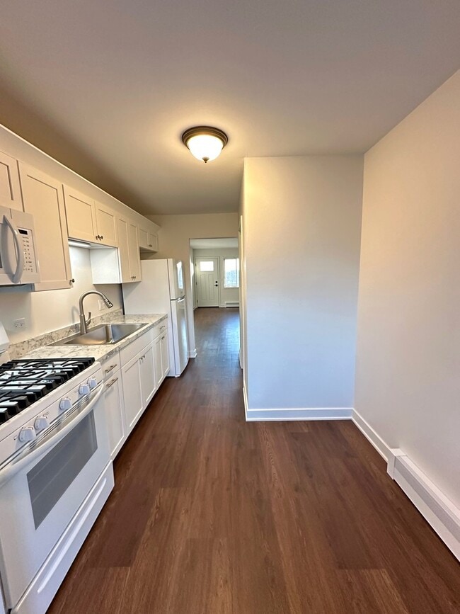 Building Photo - 222 S Tryon St