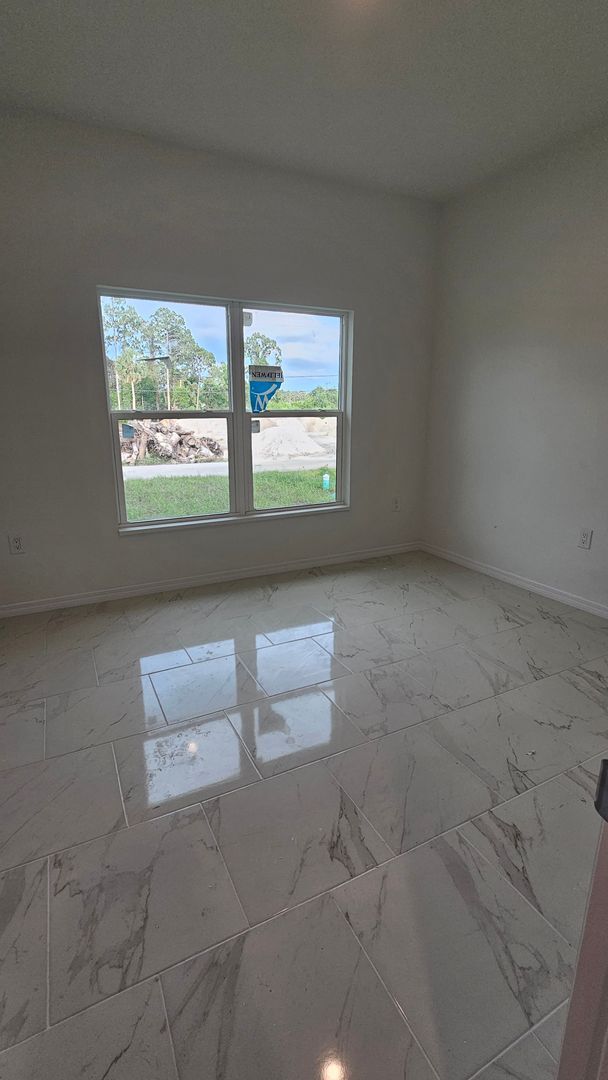 Building Photo - Brand New 2 bedroom/2 bath/1 car garage- L...