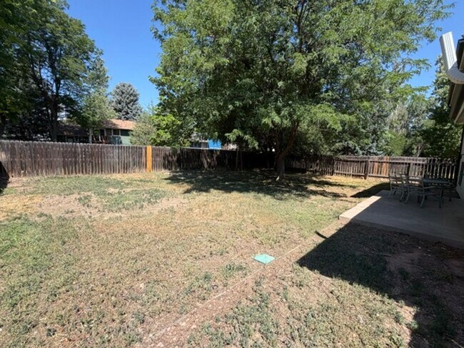 Building Photo - 2737 Sagebrush Dr