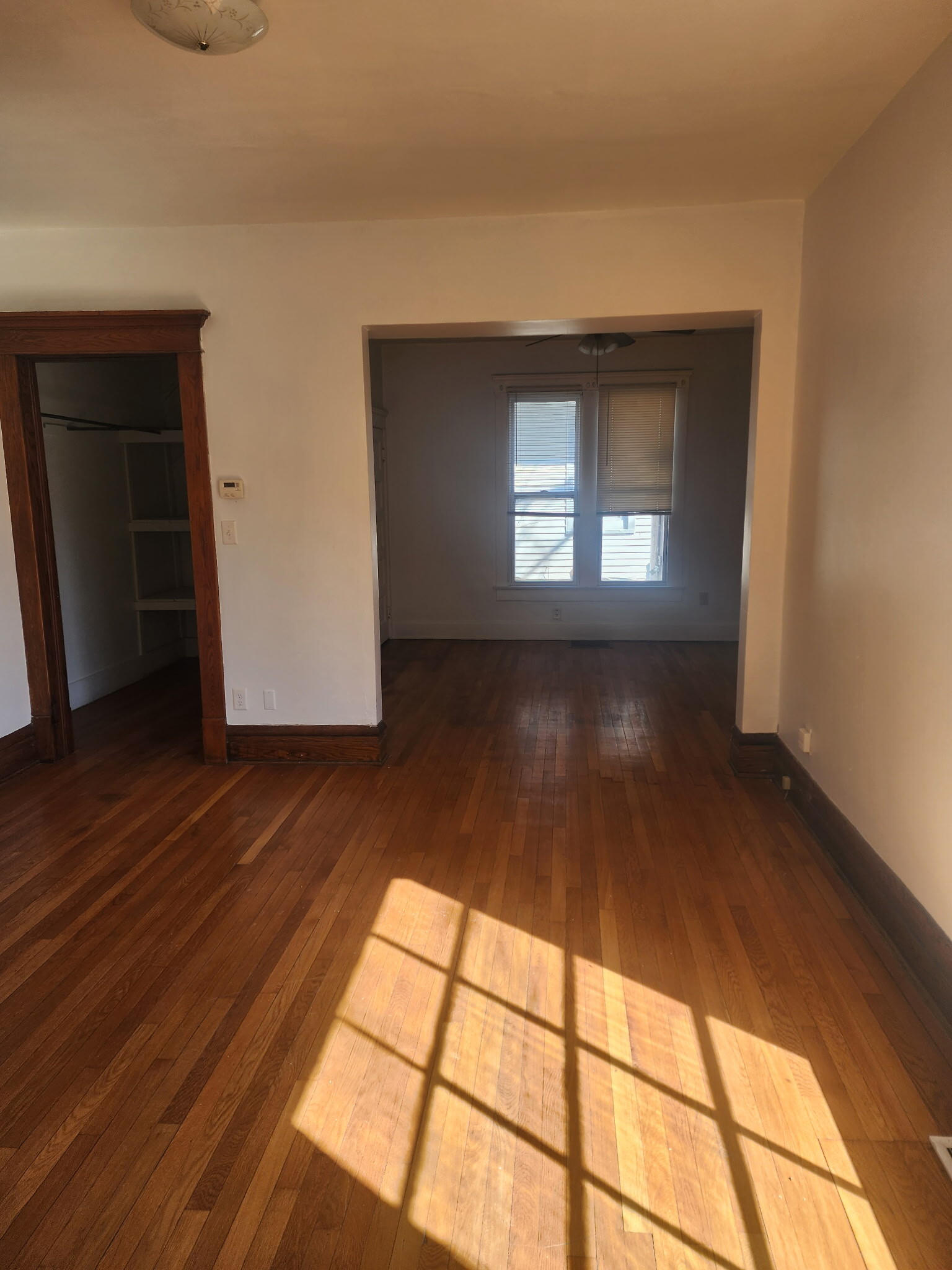 Building Photo - 222 N 5th St