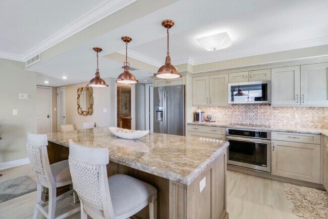 Building Photo - 375 S Beach Rd