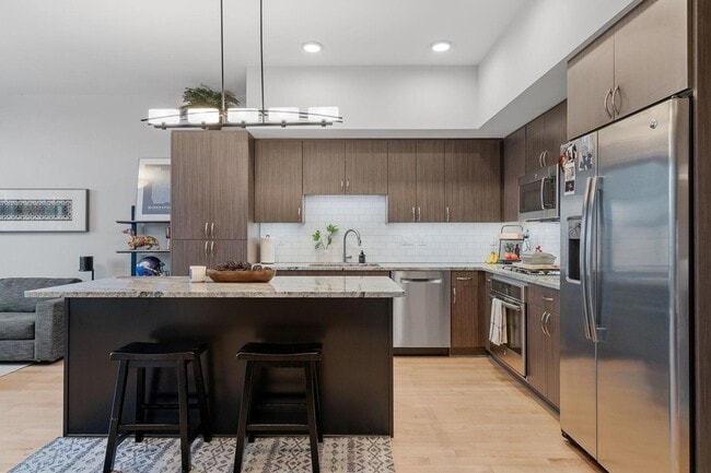 Building Photo - 740 Portland Ave