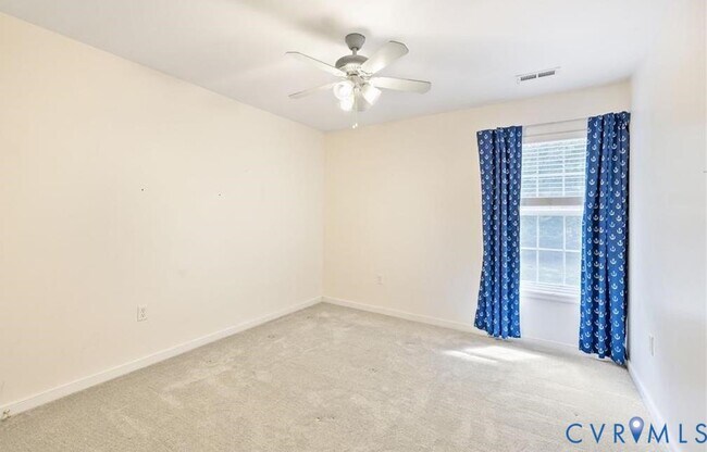 Building Photo - 1937 Bantry Dr