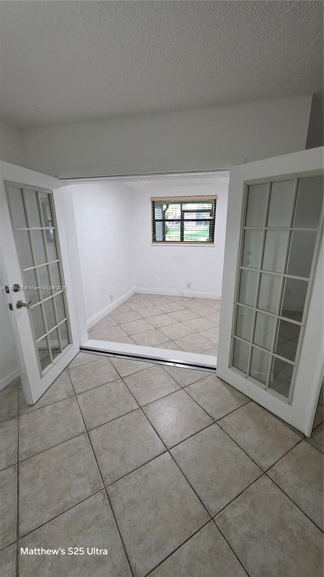 Building Photo - 6611 Racquet Club Dr