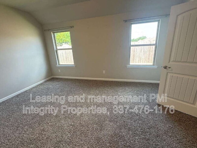 Building Photo - 113 S Lakepointe Dr