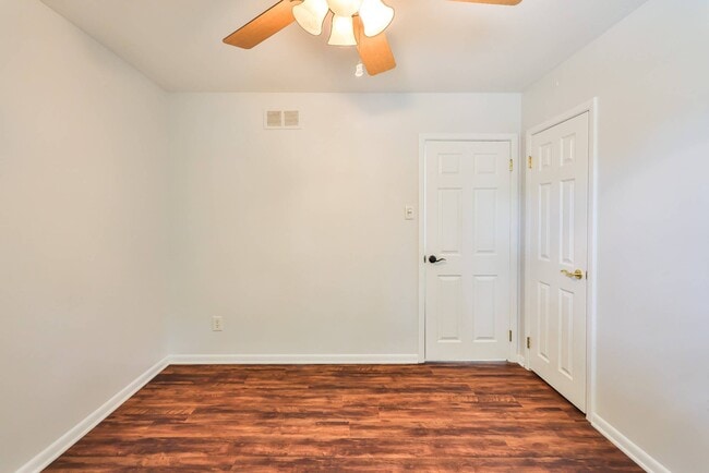 Building Photo - 9898 Wistaria St
