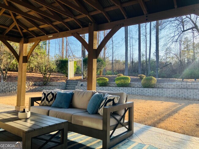 Building Photo - 328 Vendella Cir