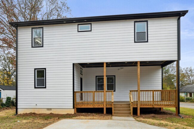 Building Photo - 190 Adair Ave SE