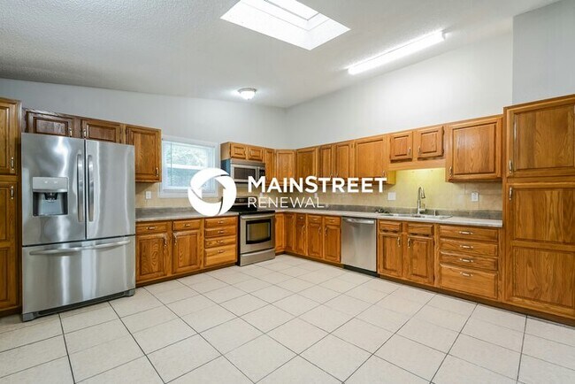 Building Photo - 3 Bedroom Pet-Friendly Home in St. Louis, MO with Main Street Renewal