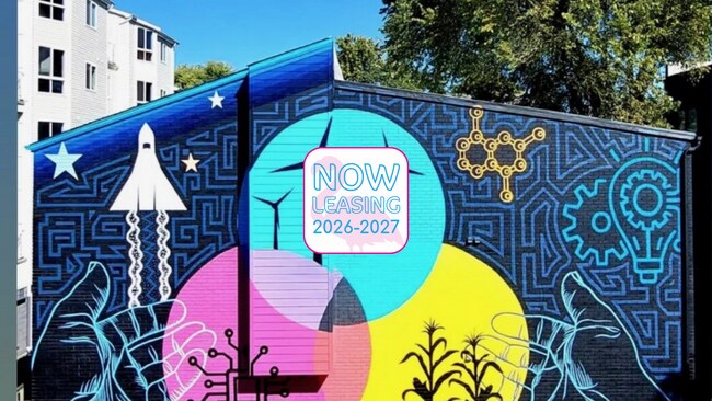 Interior Photo - 608 E White