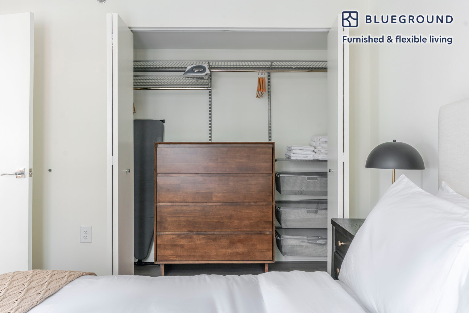 Building Photo - 400 8th St NW