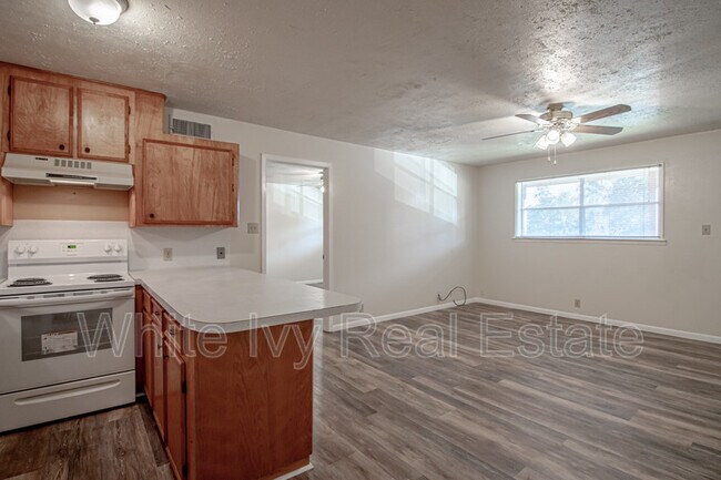 Building Photo - 120 McAdams Ln