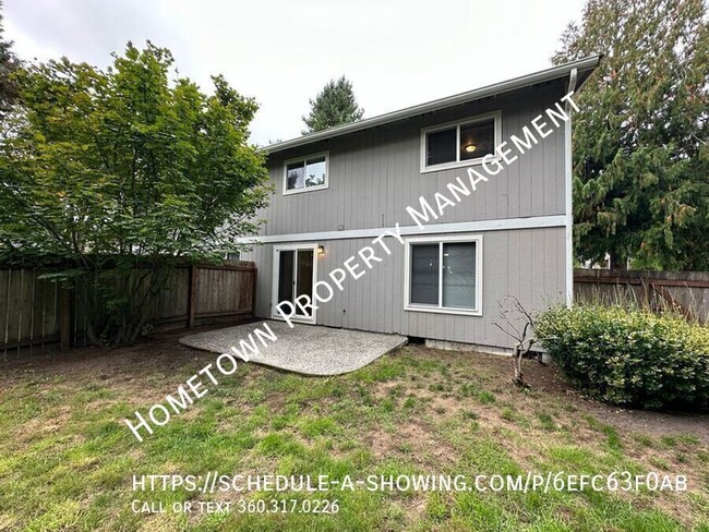 Building Photo - Updated 3 Bedroom, 1.5 Bath 2 Story Townho...