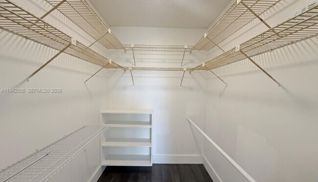 Building Photo - 16950 W Dixie Hwy