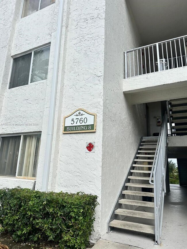 Building Photo - 5760 Rock Island Rd