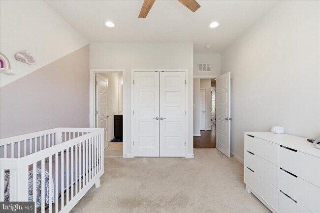 Building Photo - 4537 Plateau Dr